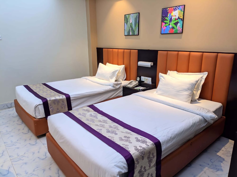 Deluxe Twin Room photo 2