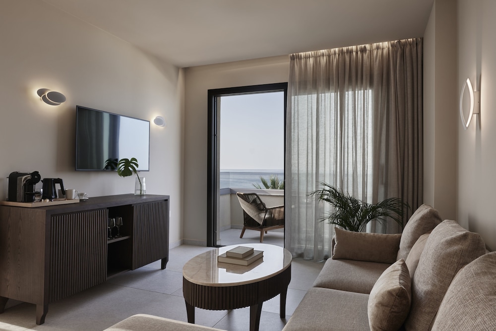 Executive Double Room, Ocean View photo 3