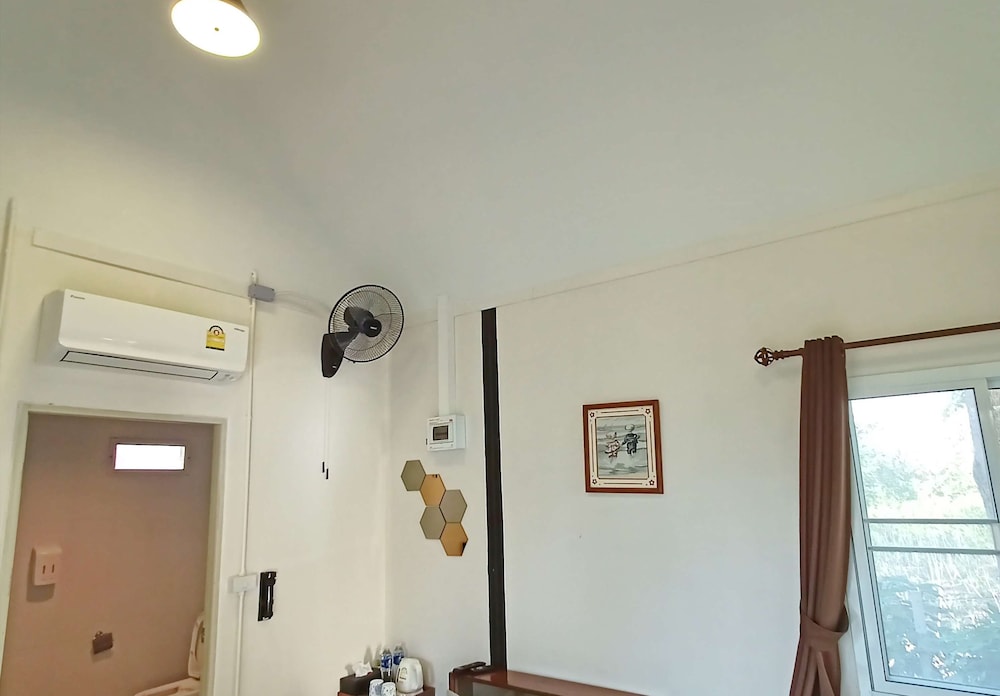 Standard Cabin photo 2