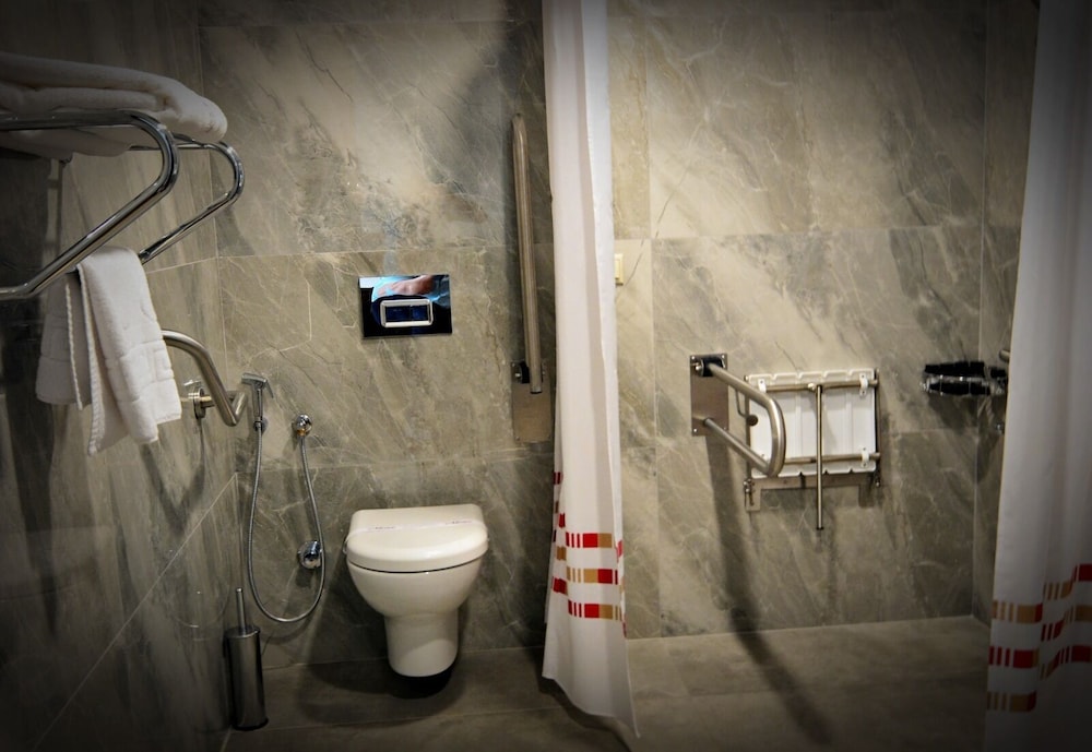 Deluxe Double or Twin Room - Photo 28