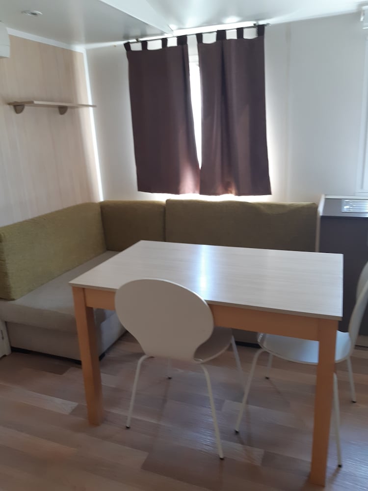 Mobile Home (Evolution) photo 2