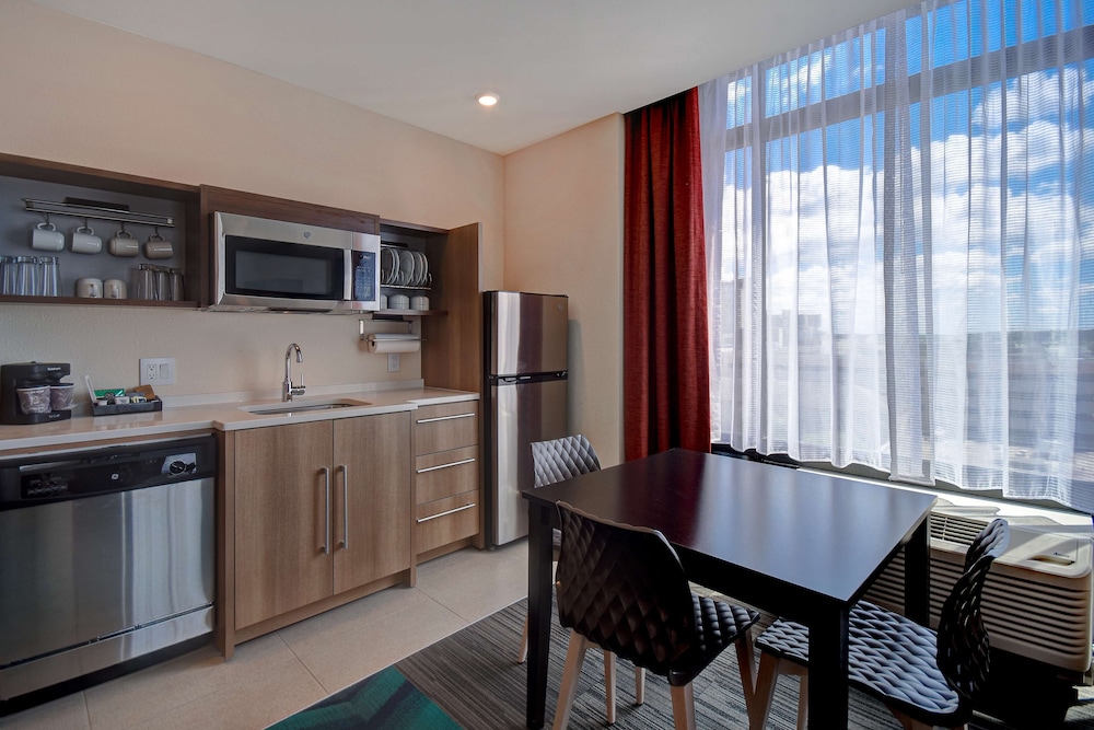 Suite, 1 Bedroom, Non Smoking - Photo 3