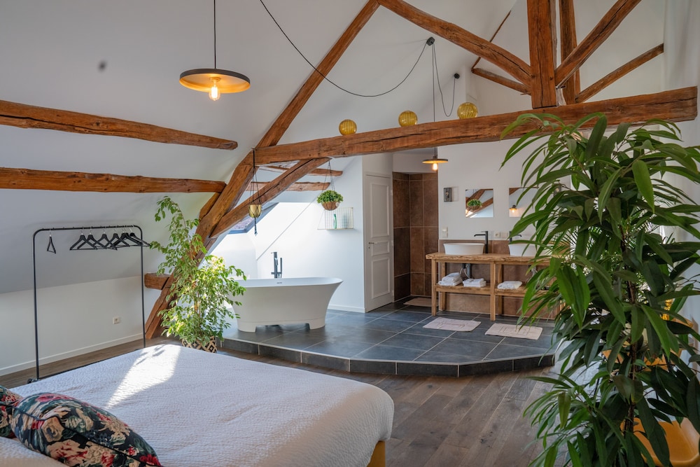 Exclusive Double Room (Chambre D'Amour) photo 2