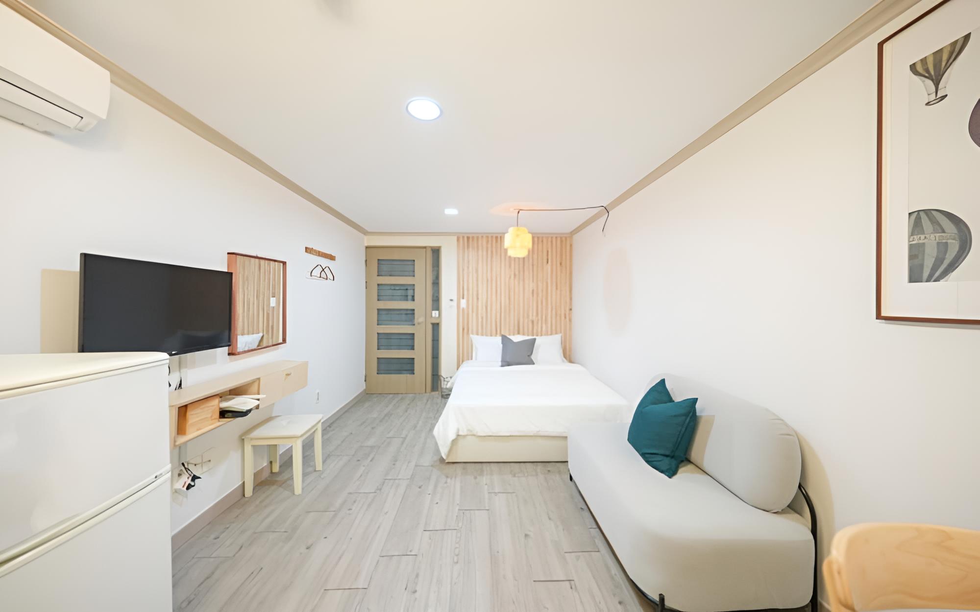 Room (Room 105) photo 3
