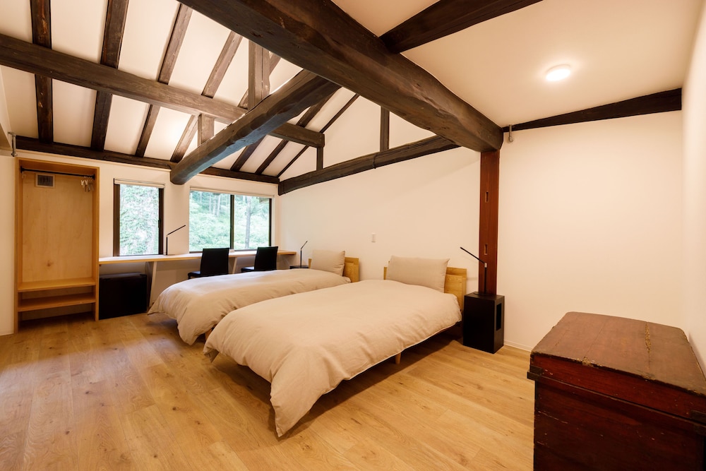 Basic Twin Room, Non Smoking photo 1