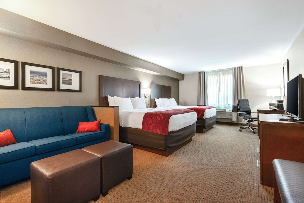 Standard Room, 2 Queen Beds, Non Smoking - Photo 1