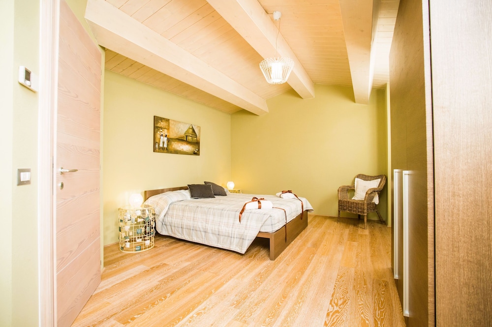 Villa photo 3