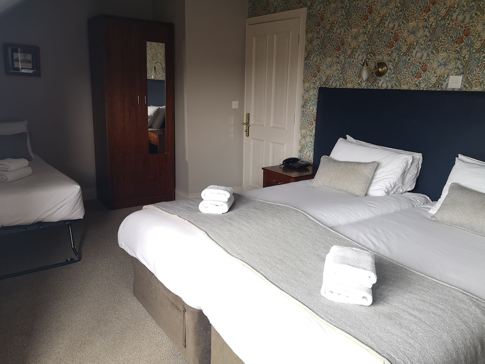 Standard Triple Room, Ensuite