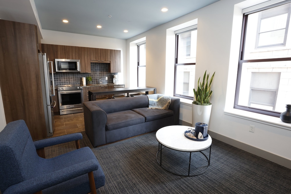 Suite, 1 Twin Bed (The Zen) photo 3