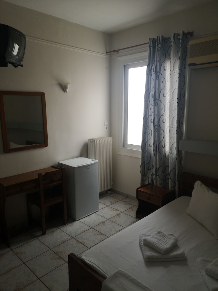 Basic Double Room photo 3