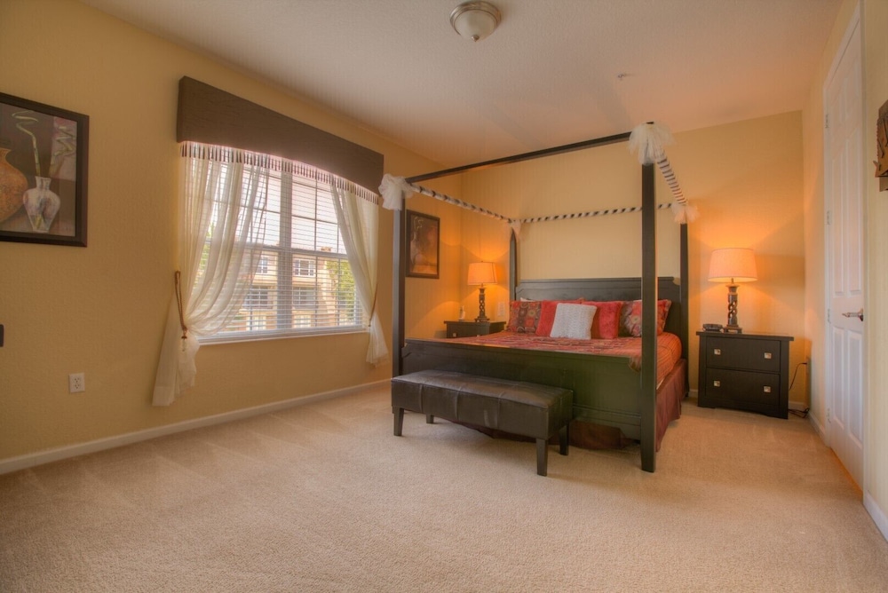 Apartment (3 Bedrooms)