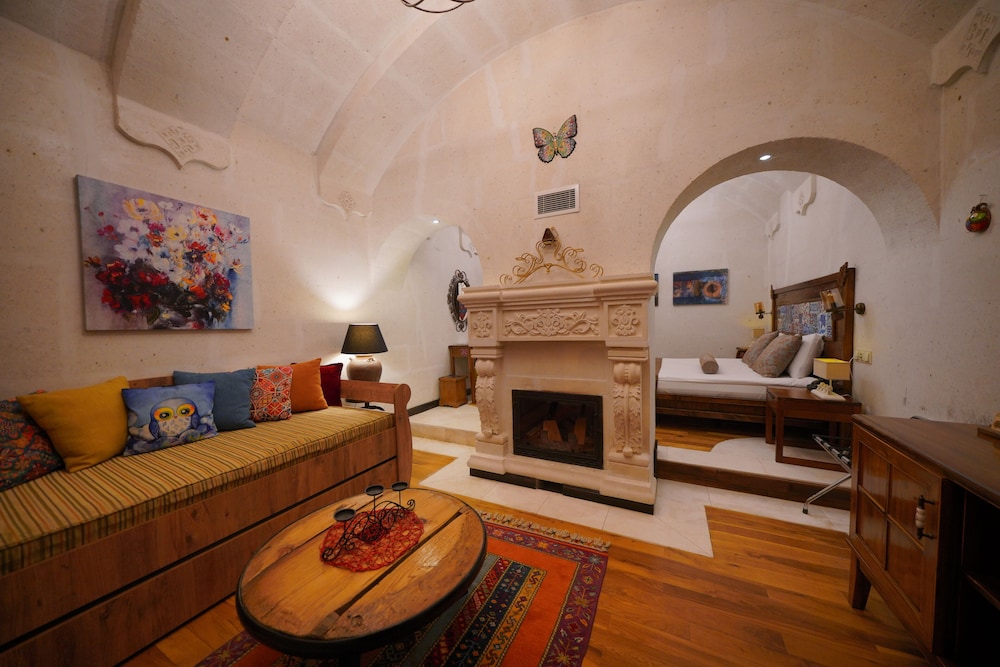Honeymoon Suite photo 1