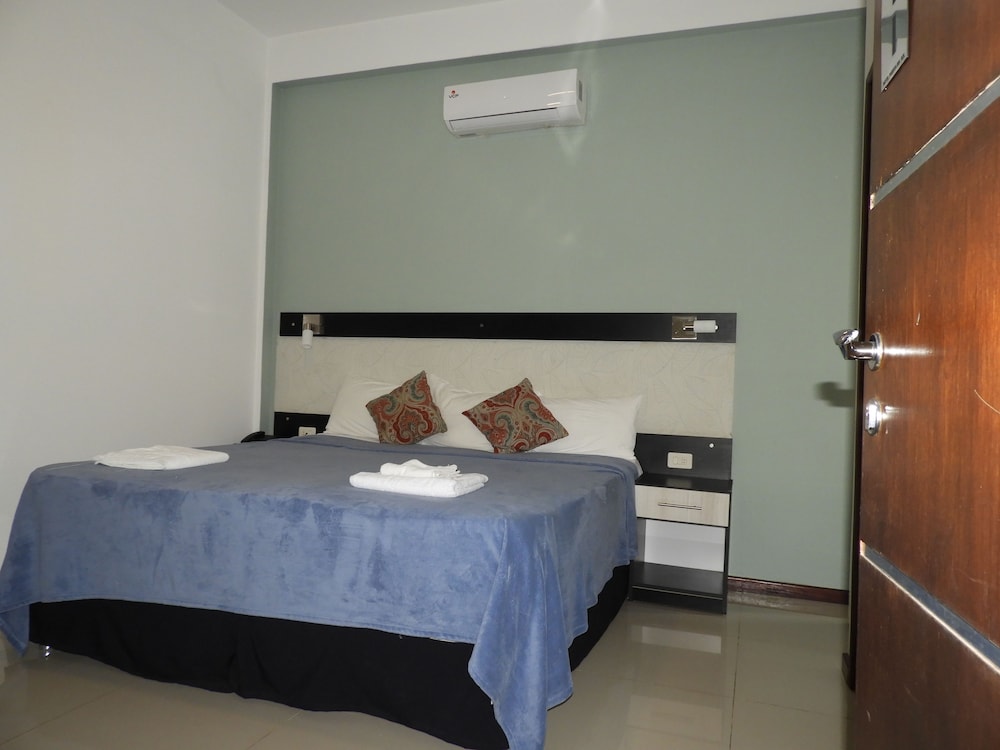 Classic Double or Twin Room, 1 Double or 2 Twin Beds photo 3