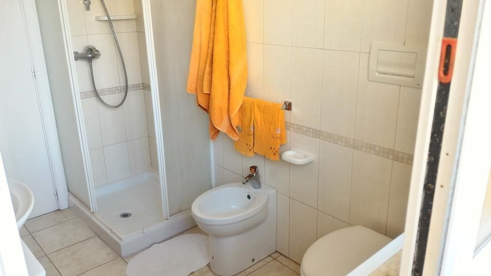 Double Room, Balcony, Partial Sea View photo 2
