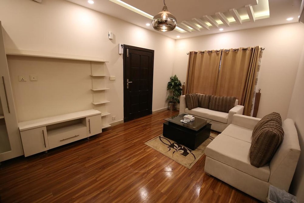 Business Suite, 1 Bedroom - Photo 5