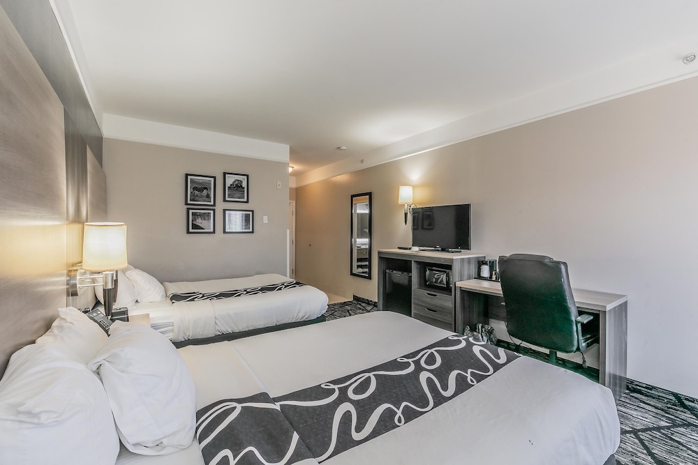 Room, Non Smoking - Photo 3