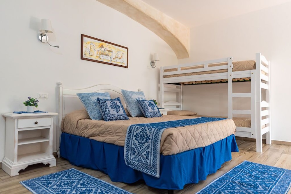 Deluxe Quadruple Room photo 1