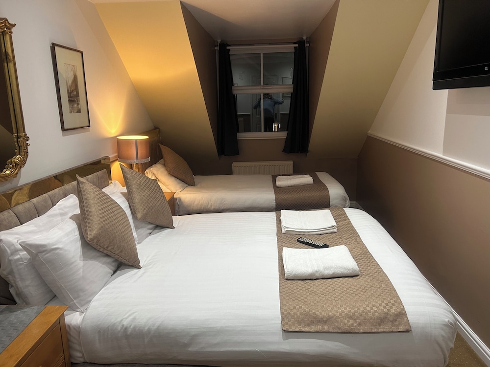 Family Double or Twin Room photo 2