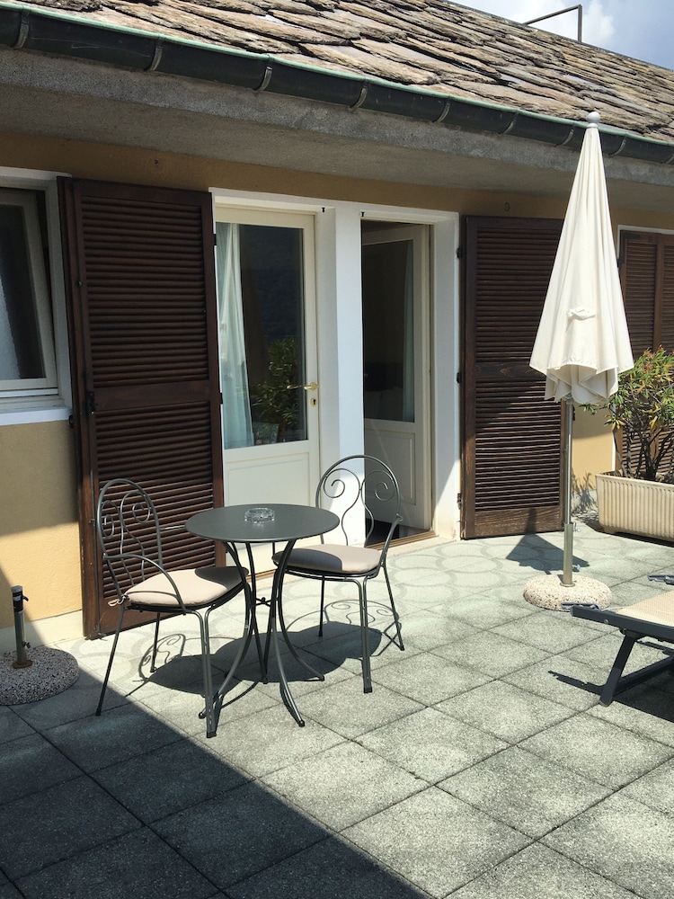 Deluxe Double Room Single Use, 1 Queen Bed, Terrace, Lake View photo 3