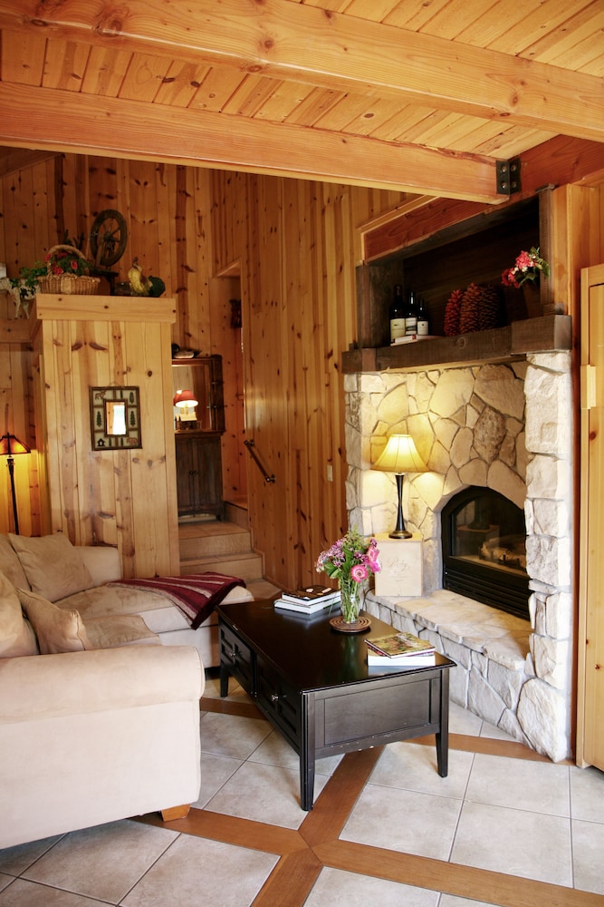 Deluxe Studio Suite photo 2
