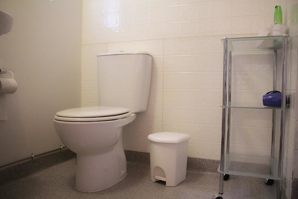 Triple Room, Private Bathroom - Photo 4