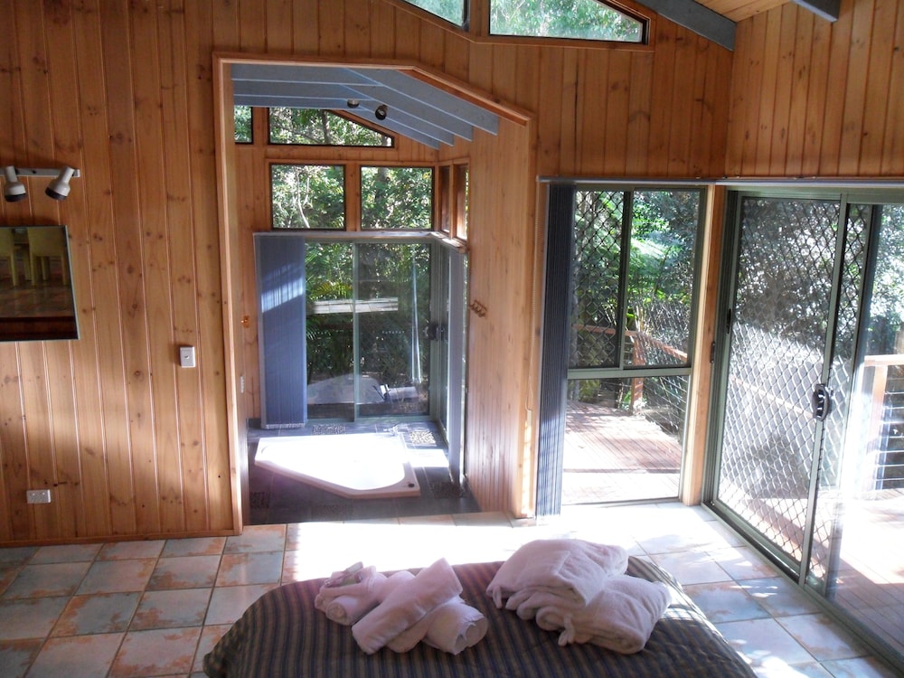 Dreamtime: Rainforest Treehouse photo 2