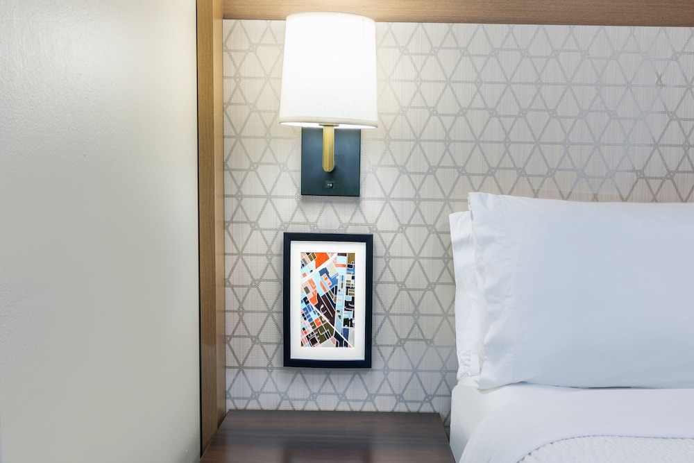 Suite, 1 Bedroom - Photo 4