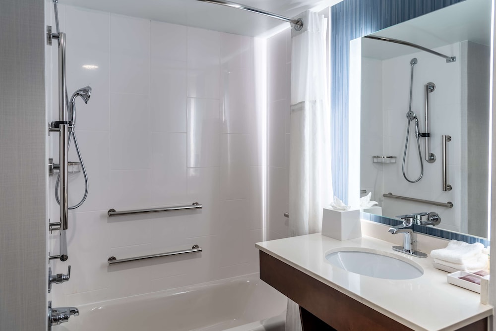 Room, Accessible - Photo 4