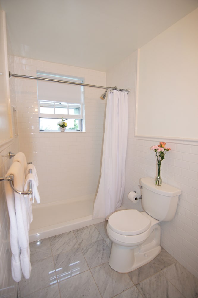 C3 Carriage House photo 2