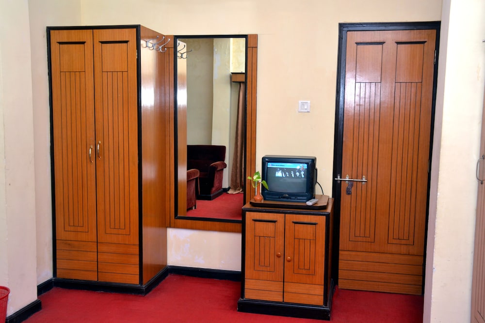 Standard Double Room (With Ac) photo 2