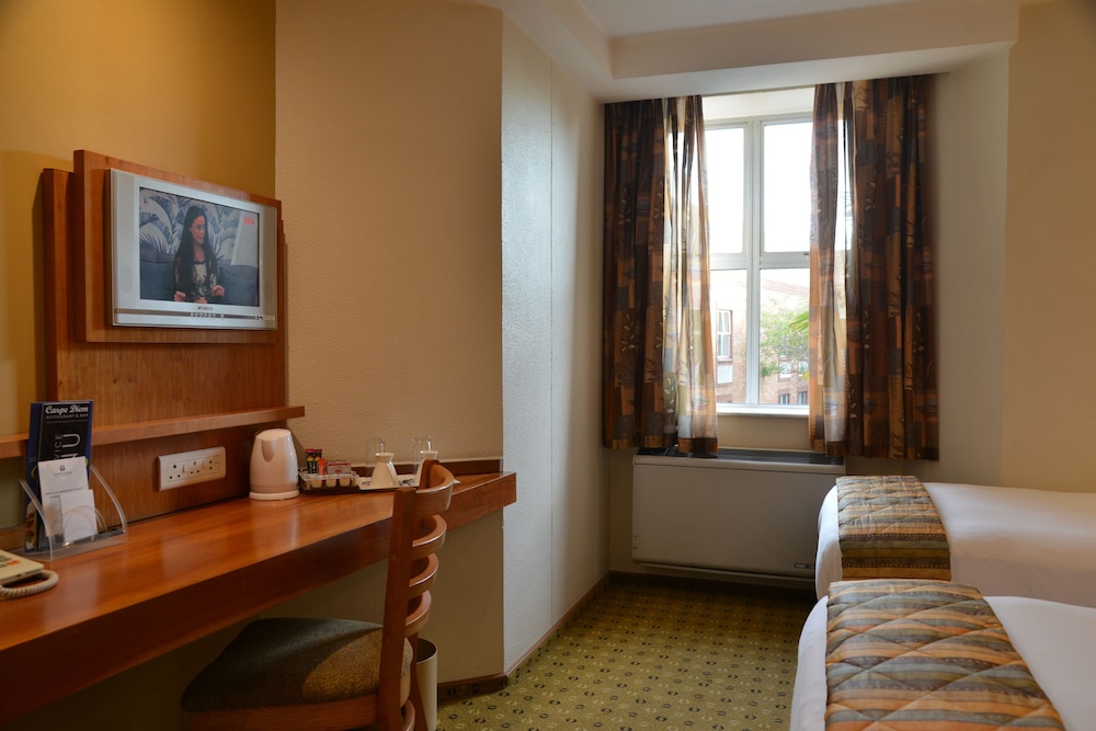 Twin Room, Non Smoking photo 2