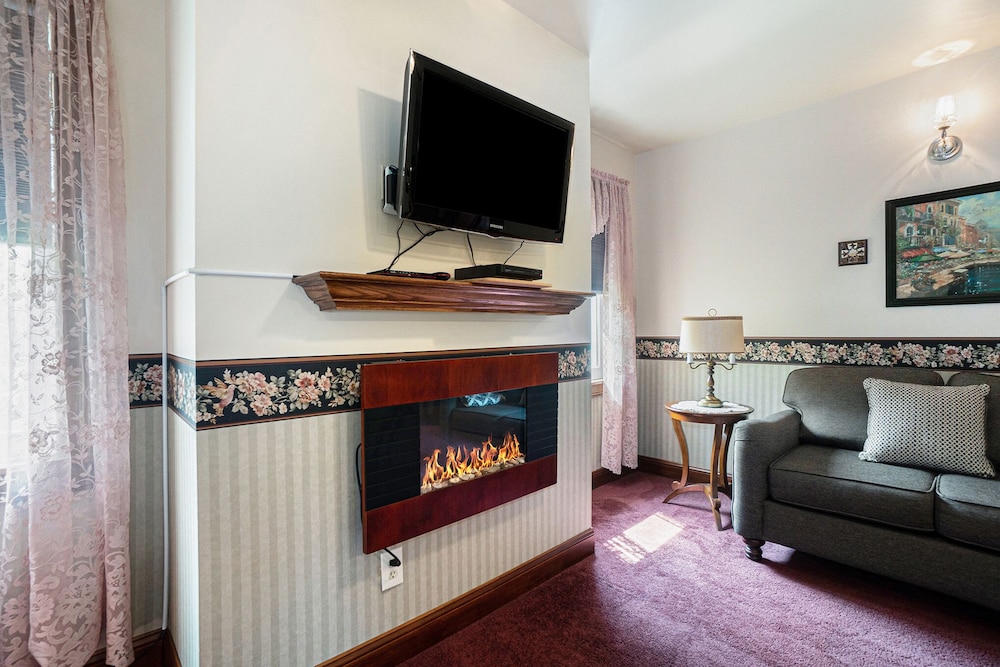 Standard Double Room, Ensuite (Chamonix Room) photo 3