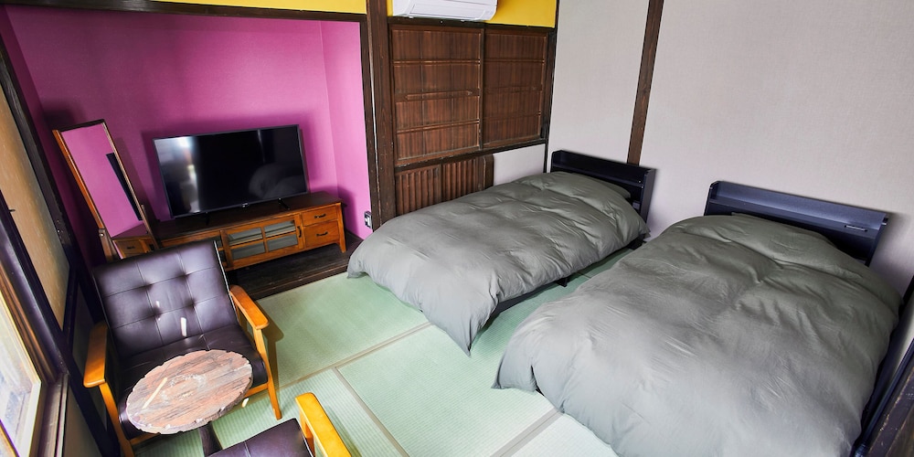 Meiji Twin Room, Non Smoking photo 2