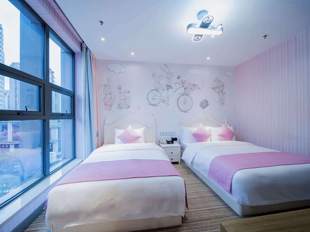 Family Suite, 2 Double Beds (Junior) - Photo 7