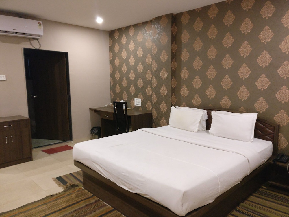 Deluxe Double Room photo 2