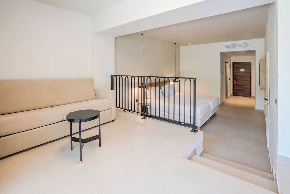 Premium Family Room with Garden View - Photo 4