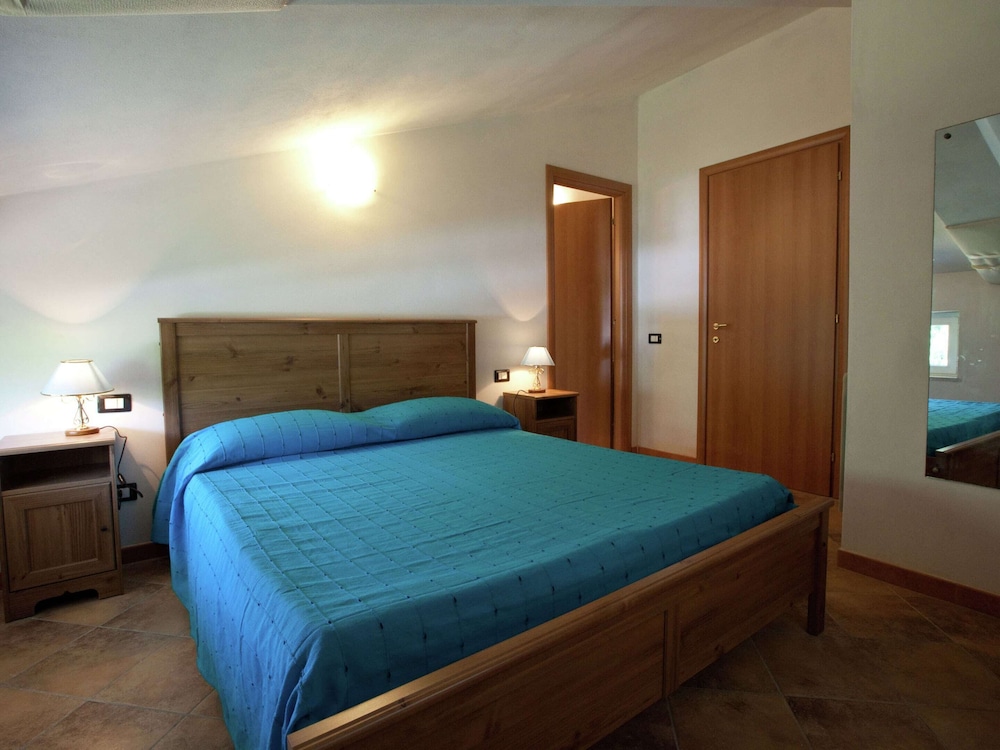 Classic House, Multiple Bedrooms photo 3