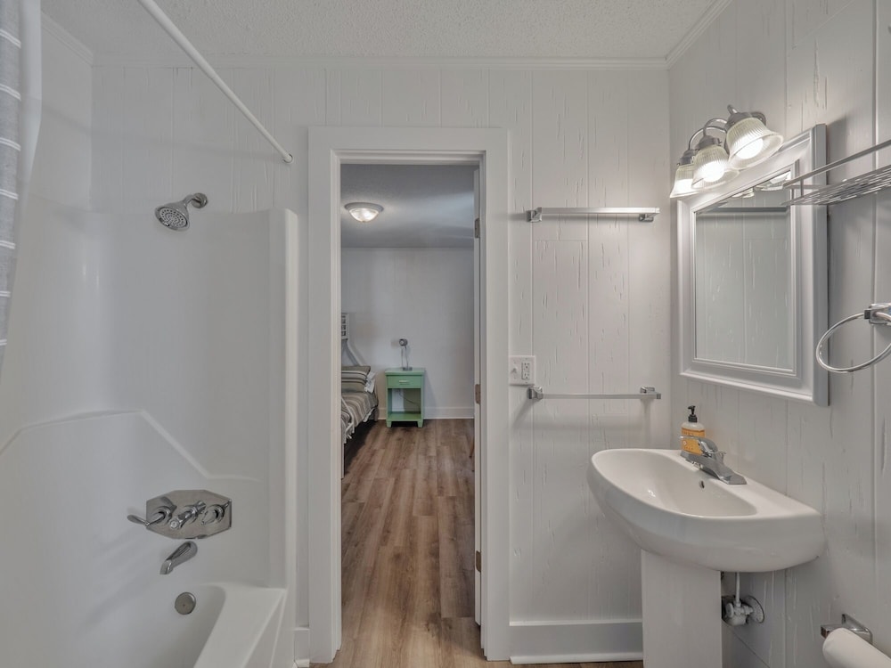Studio (4 Bedrooms) photo 1