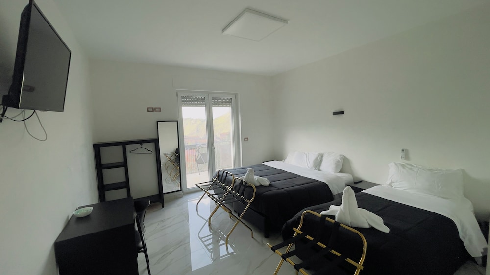 Deluxe Triple Room, Balcony, Mountain View