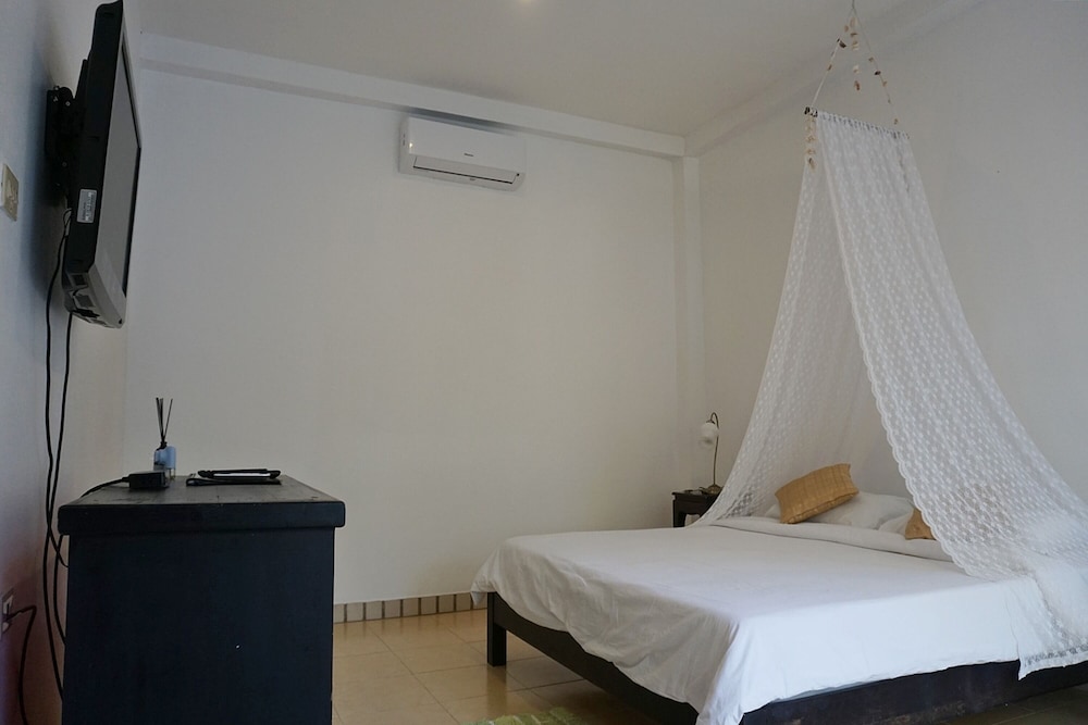 Comfort Room - Photo 1