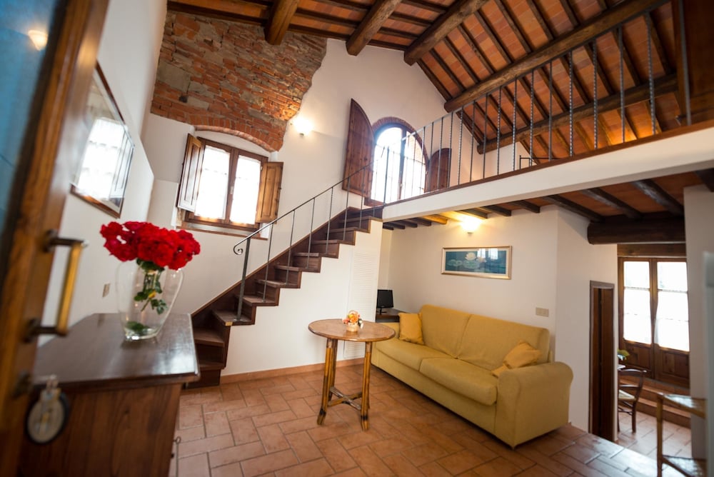 Traditional Apartment, 1 Double Bed With Sofa Bed photo 3