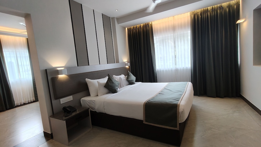 Executive Suite photo 2