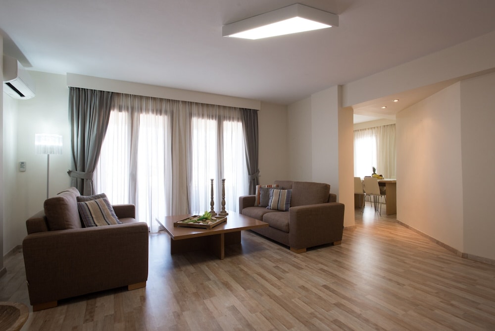 House, 2 Bedrooms, Private Pool, Sea View - Photo 7
