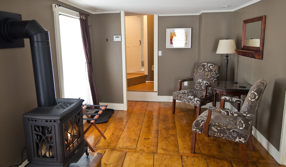 Otis's Room (#2) photo 3