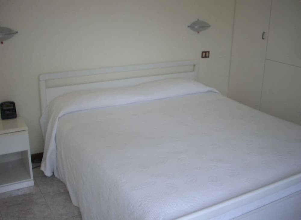 Quadruple Room - Photo 13
