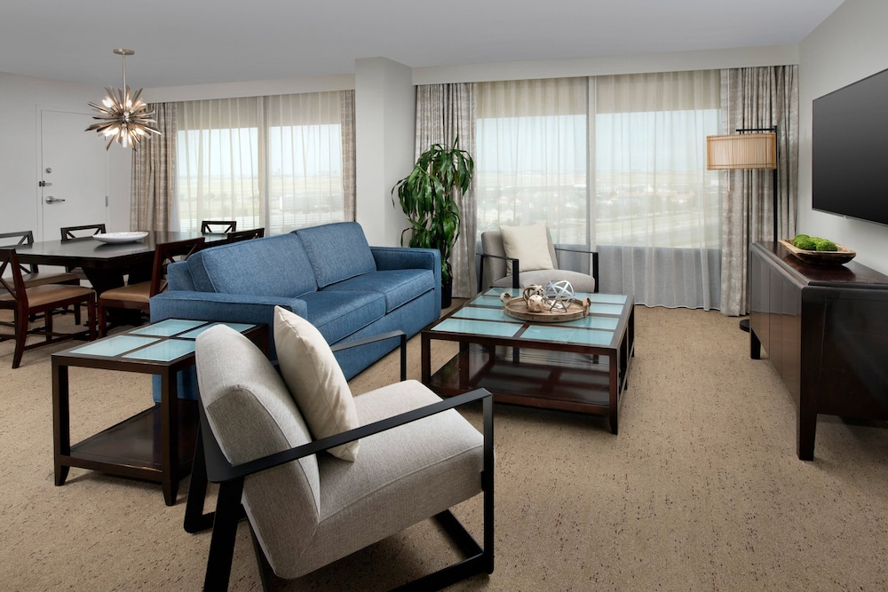 Presidential Suite, 1 King Bed With Sofa Bed photo 1