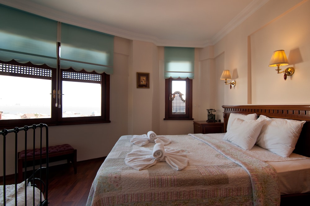 Standard Triple Room photo 2