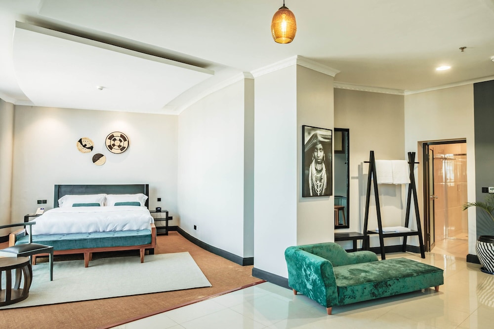 Executive Double Room, 1 King Bed, Non Smoking, Mountain View photo 2