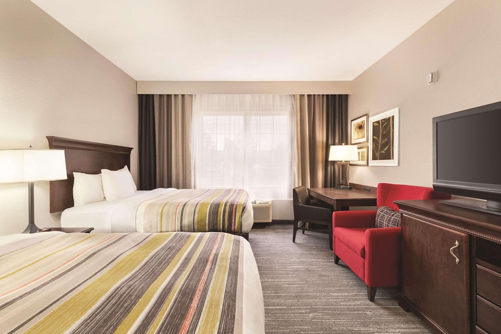 Suite, 2 Queen Beds, Non Smoking - Photo 4