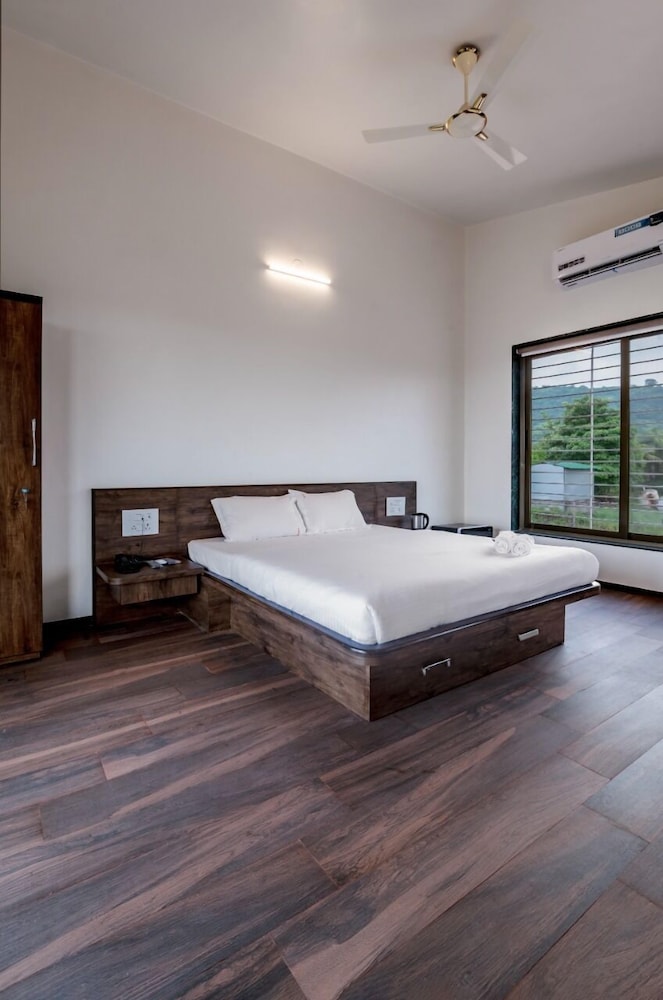 Deluxe Double Room photo 3